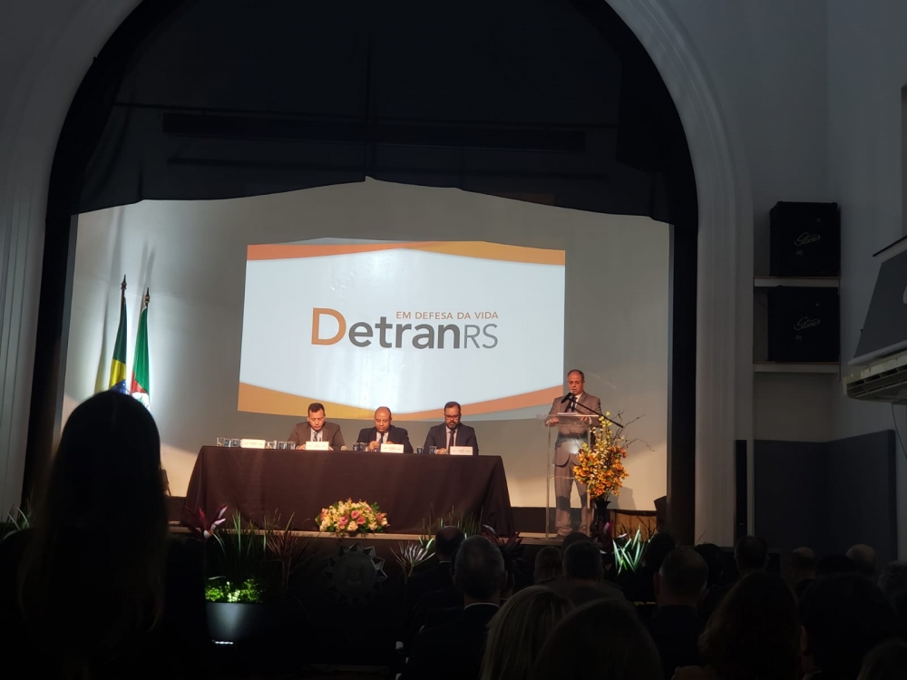 SINDILEI/RS marca presença na posse do novo Diretor-Geral do Detran/RS