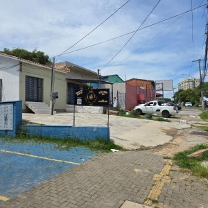 LOTE 002 - Casa em Porto Alegre/RS