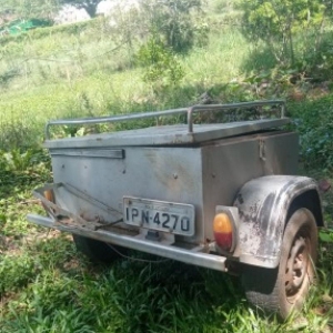 LOTE 002 - UM REBOQUE, MARCA R/ENGATCAR F500 2008/2008