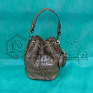 LOTE 001 - 05 (cinco) bolsas em couro