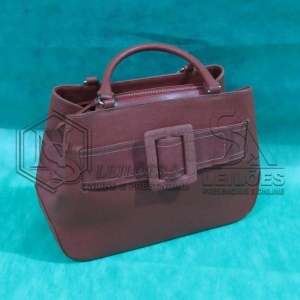 LOTE 004 - 05 (cinco) bolsas em couro