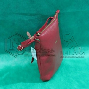 LOTE 011 - 06 (Seis) bolsas femininas em couro