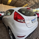 LOTE 001 - Ford/Fiesta Hatch 1.6L SE A, placa IUS 5G76, branco, ano/modelo 2013/2014
