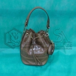 LOTE 001 - 05 (cinco) bolsas em couro