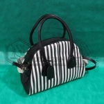 LOTE 002 -  05 (cinco) bolsas em couro