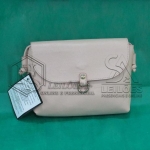 LOTE 002 -  05 (cinco) bolsas em couro
