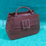 LOTE 004 - 05 (cinco) bolsas em couro
