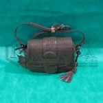 LOTE 005 - 05 (cinco) bolsas em couro