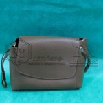 LOTE 006 - 05 (cinco) bolsas em couro