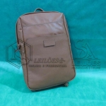 LOTE 007 - 05 (cinco) bolsas em couro.