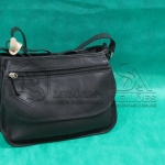 LOTE 007 - 05 (cinco) bolsas em couro.