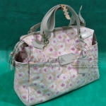 LOTE 008 - 06 (Seis) bolsas femininas em couro.