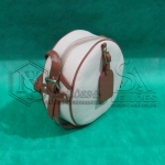 LOTE 011 - 06 (Seis) bolsas femininas em couro