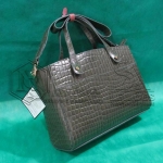 LOTE 013 - 06 (Seis) bolsas femininas em couro