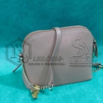 LOTE 014 - 06 (Seis) bolsas femininas em couro