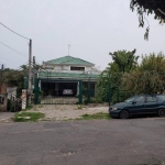 LOTE 022 - Casa de alvenaria com 455,12m² em Porto Alegre.