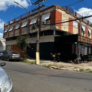 LOTE 005 - Apartamento n°201, localizado na Avenida França n°477, Bairro Navegantes, Porto Alegre/RS. Matrícula n° 20543. Avaliado em R$ 160.000,00. 2° Leilão.
