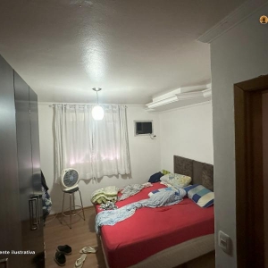 LOTE 004 - Apartamento n° 201, com a área útil de 94,0300m², localizado no Edifício Fabiana Cristina, sito à rua Oscar Chaves Garcia, n° 109, Centro, Lajeado/RS