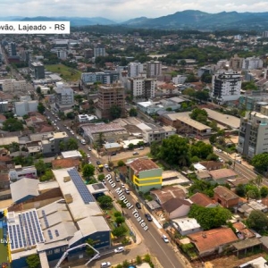 LOTE 005 - Apartamento n° 202 com a área útil de 86,17m², localizado no Edifício Vitório Compagnoni, situado à rua Miguel Tostes, n° 422, bairro São Cristóvão, Lajeado/RS