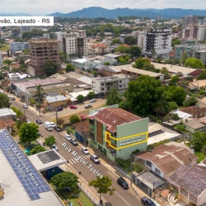 LOTE 005 - Apartamento n° 202 com a área útil de 86,17m², localizado no Edifício Vitório Compagnoni, situado à rua Miguel Tostes, n° 422, bairro São Cristóvão, Lajeado/RS