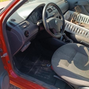 LOTE 012 - VW/Gol 16V Sport, placa IKN 5871, vermelho, ano/modelo 2002