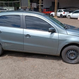 LOTE 002 - VW/Gol 1.0, placa HIE 8I42, cinza, ano/modelo 2011/2012