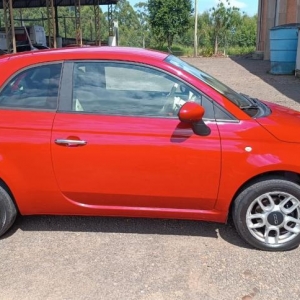 LOTE 004 - I/Fiat 500 CULT, placa ITW 9J51, vermelho, ano/modelo 2012/2013
