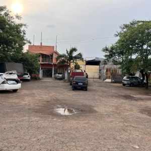 LOTE 005 - Direitos e ações, dois prédios comerciais e mais uma residência de alvenaria, alguns galpões de madeira, RST-453, Venâncio Aires/RS