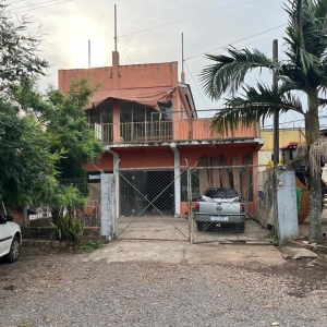 LOTE 005 - Direitos e ações, dois prédios comerciais e mais uma residência de alvenaria, alguns galpões de madeira, RST-453, Venâncio Aires/RS