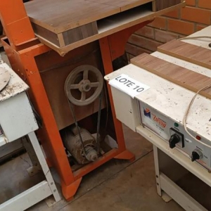 LOTE 014 - Duas máquinas coladeiras de borda, marca Verry