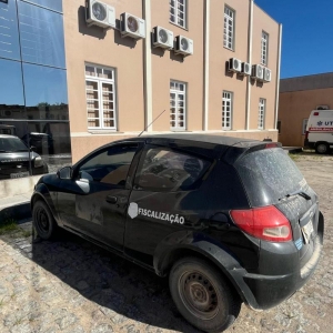 LOTE 020 - Veículo Ford Ka Flex, ano/modelo 2010/2011, placa IRC3335. Avaliado em R$ 2.600,00.