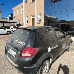 LOTE 020 - Veículo Ford Ka Flex, ano/modelo 2010/2011, placa IRC3335. Avaliado em R$ 2.600,00.
