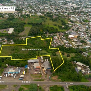 LOTE 001 - Área de 50.990,42m², situado no lado esquerdo da Rua Salvador Stein Goulart, de quem nela entra pela Rua Emiliano Macedo, donde dista 71,55 metros, bairro Macedo, Venâncio Aires/RS