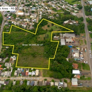LOTE 001 - Área de 50.990,42m², situado no lado esquerdo da Rua Salvador Stein Goulart, de quem nela entra pela Rua Emiliano Macedo, donde dista 71,55 metros, bairro Macedo, Venâncio Aires/RS