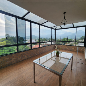 LOTE 001 - Apartamento n° 502 com área real privativa de 174,42m² + Box de Estacionamento n° 103 com área real privativa de 33,83m²,  localizados no Edifício Solar de Fátima, sito a Rua 21 de Abril, n° 398, Roca Sales/RS