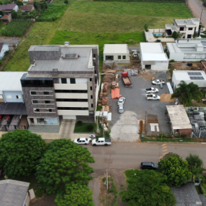 LOTE 001 - Apartamento n° 502 com área real privativa de 174,42m² + Box de Estacionamento n° 103 com área real privativa de 33,83m²,  localizados no Edifício Solar de Fátima, sito a Rua 21 de Abril, n° 398, Roca Sales/RS