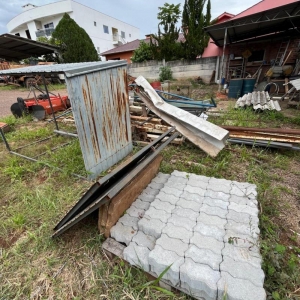 LOTE 002 - Sucata de ferro - diversos. Avaliado em R$ 450,00.