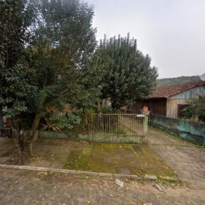 LOTE 009 - Casa de alvenaria em Igrejinha/RS
