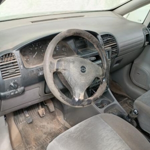 LOTE 006 - GM/Zafira CD, placa ILF 3343, prata, ano/modelo 2003