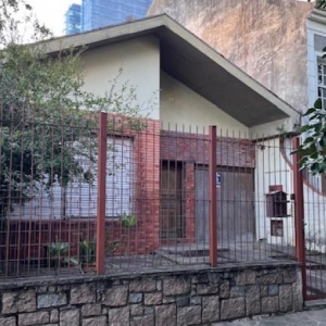 LOTE 774/2025 - Leilão de terreno contendo casa de alvenaria em Porto Alegre/RS