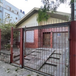LOTE 774/2025 - Leilão de terreno contendo casa de alvenaria em Porto Alegre/RS