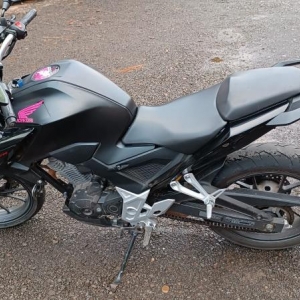 LOTE 001 - Honda/CB 300F Twister CBS, placa EXJ 7J34, cinza, ano/modelo 2023