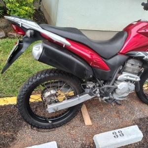 LOTE 002 - Honda/XRE 300