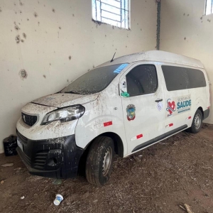 LOTE 003 - Veículo Peugeot/ Expert Minibus, cor branca, ano/modelo 2019/2020, diesel, placa JAF5C61. Avaliado em R$ 30.000,00.
