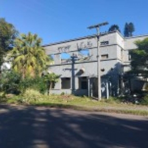 LOTE 001 - PORTO ALEGRE/RS - A CASA DE Nº 725 E PAVILHÃO DE Nº 729, SOBRE O TERRENO À AVENIDA ENGENHEIRO LUDOLFO BOEHL