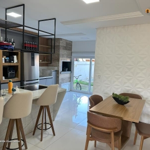 LOTE 001 - Sobrado Residencial de Alvenaria n° 01, com área real privativa e área real total de 165,94m², no CONDOMÍNIO RESIDENCIAL ESTEVÃO, localizado na Rua Reinhold Lottermann, n° 850, bairro Moinhos D’Água, Lajeado/RS