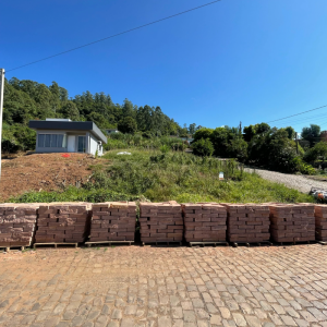 LOTE 002 - Área de 364,97m², sem benfeitorias, situada na Rua Júlio Tombini, bairro Barra do Guaporé, Encantado/RS