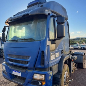 LOTE 005 - Iveco/Cursor 450E33T, placa CVN 5J12, ano/modelo 2011
