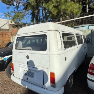 LOTE 008 - VW/Kombi, placa IMI 3547, ano/modelo 2005