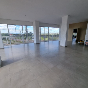 LOTE 001 - Sala comercial com área real privativa de 179,45m², localizado no pavimento térreo do Condomínio Residencial Comercial Bell Valle, situado na Rua Araçazeiro, nº 12, bairro Barra do Forqueta, Arroio do Meio/RS